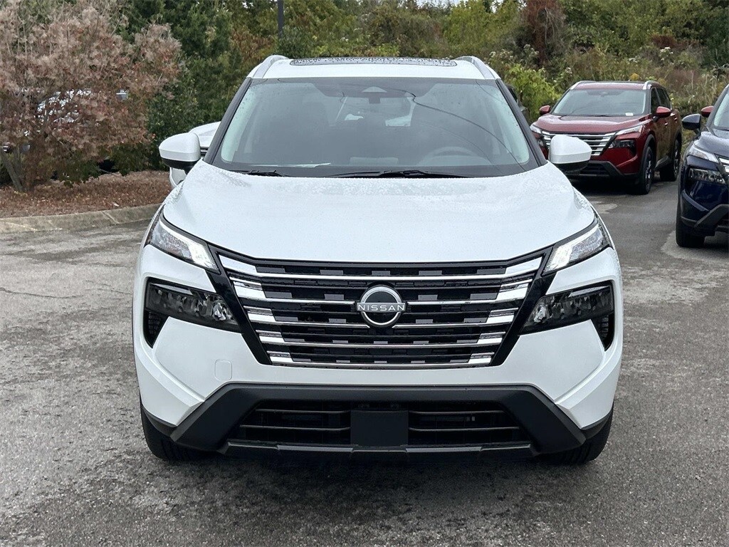 2026 Nissan Rogue SV photo 2