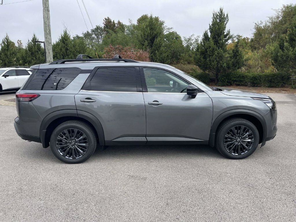 New 2026 Nissan Pathfinder SL SUV