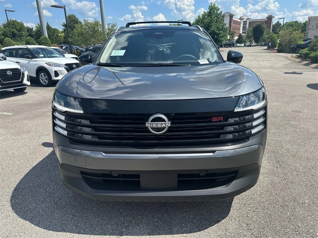 2025 Nissan Kicks SR photo 2