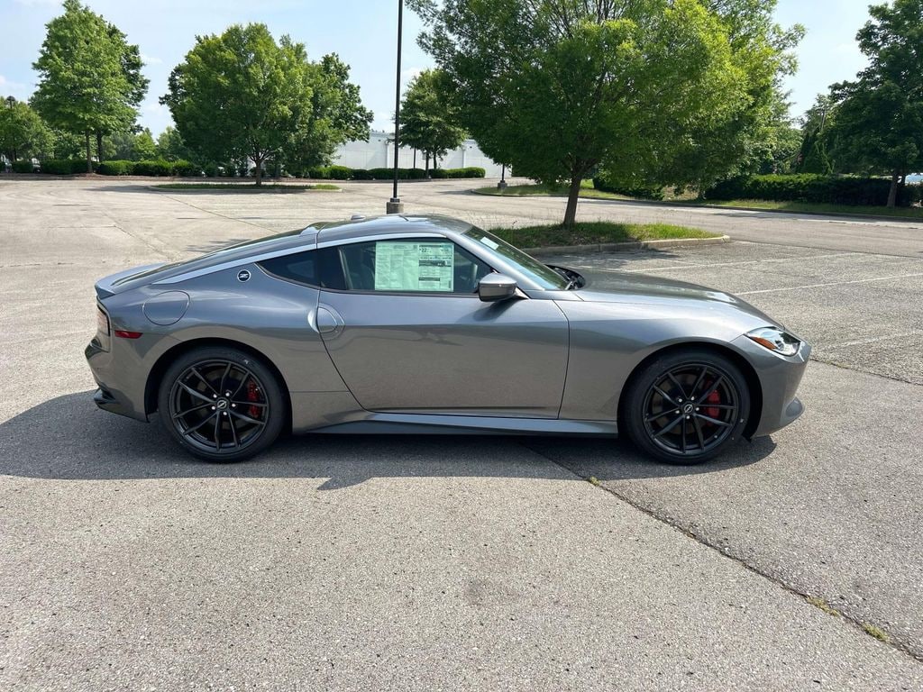 2025 Nissan Z Performance - Photo 8