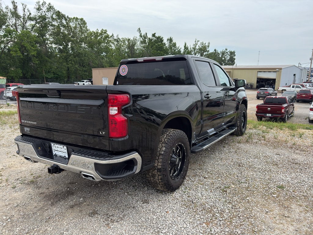 Used 2021 Chevrolet Silverado 1500 LT Truck Crew Cab