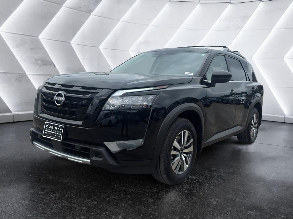 2025 Nissan Pathfinder SL photo 2