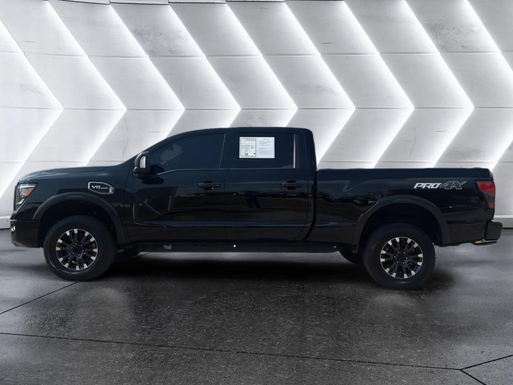 2024 Nissan Titan PRO-4X photo 4