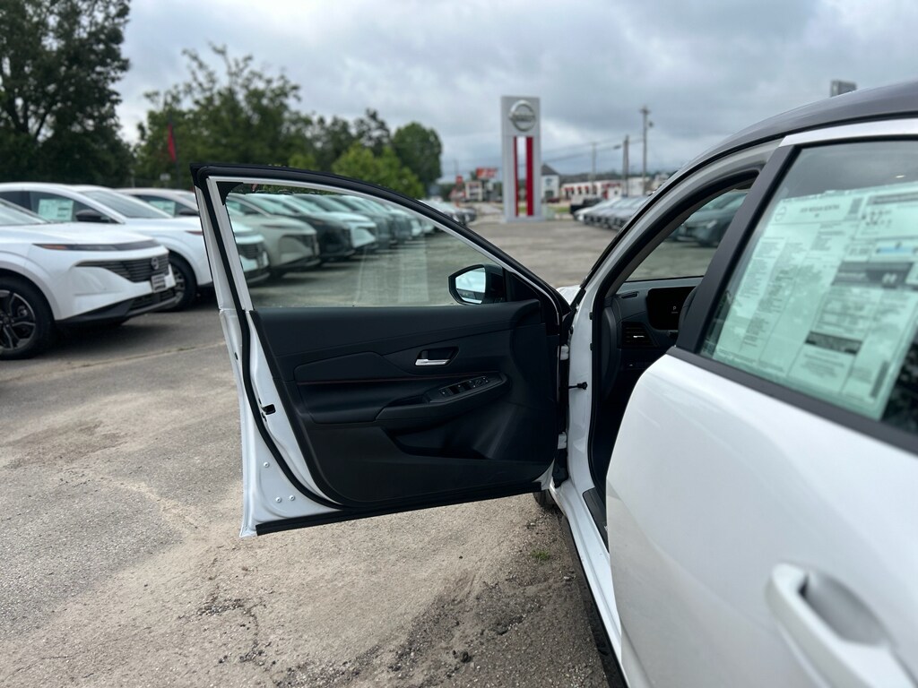 2026 Nissan Sentra SR - Photo 18