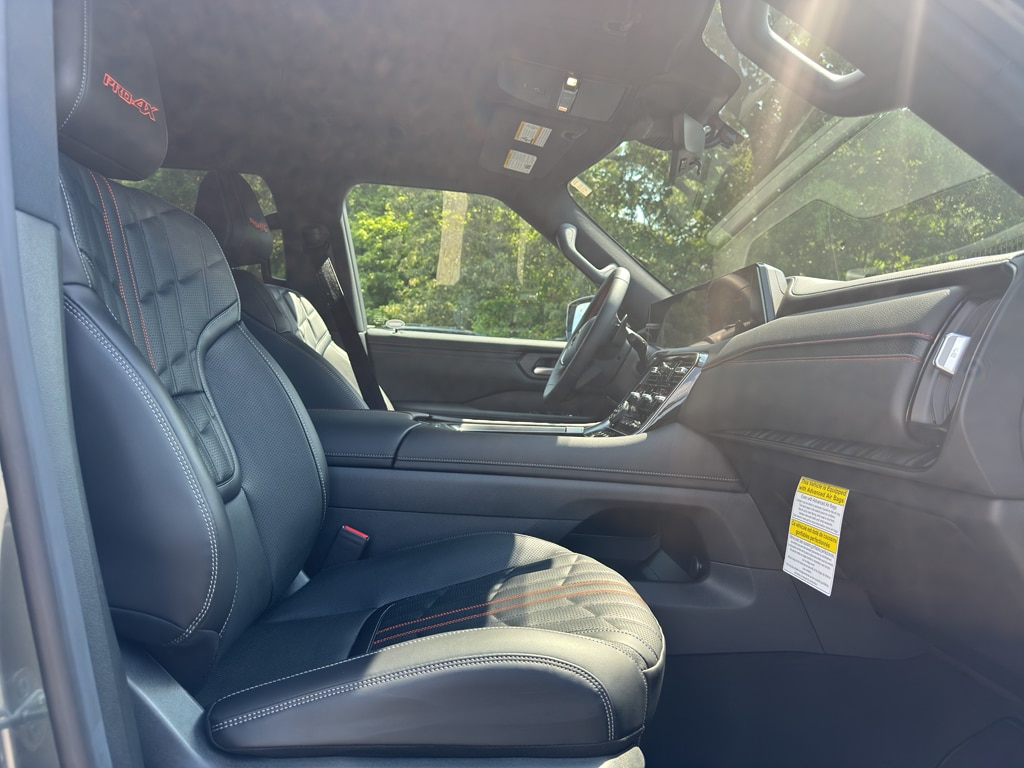 2025 Nissan Armada PRO-4X - Photo 16