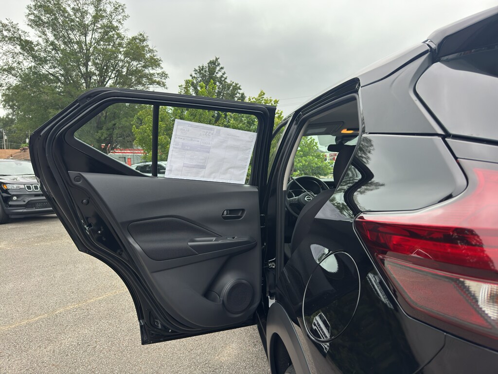 2025 Nissan KICKS PLAY Base - Photo 19