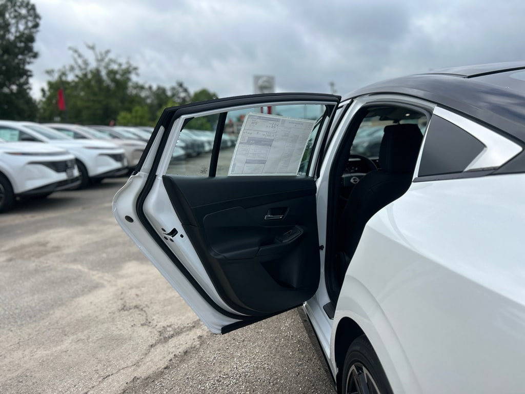 2026 Nissan Sentra SR - Photo 19