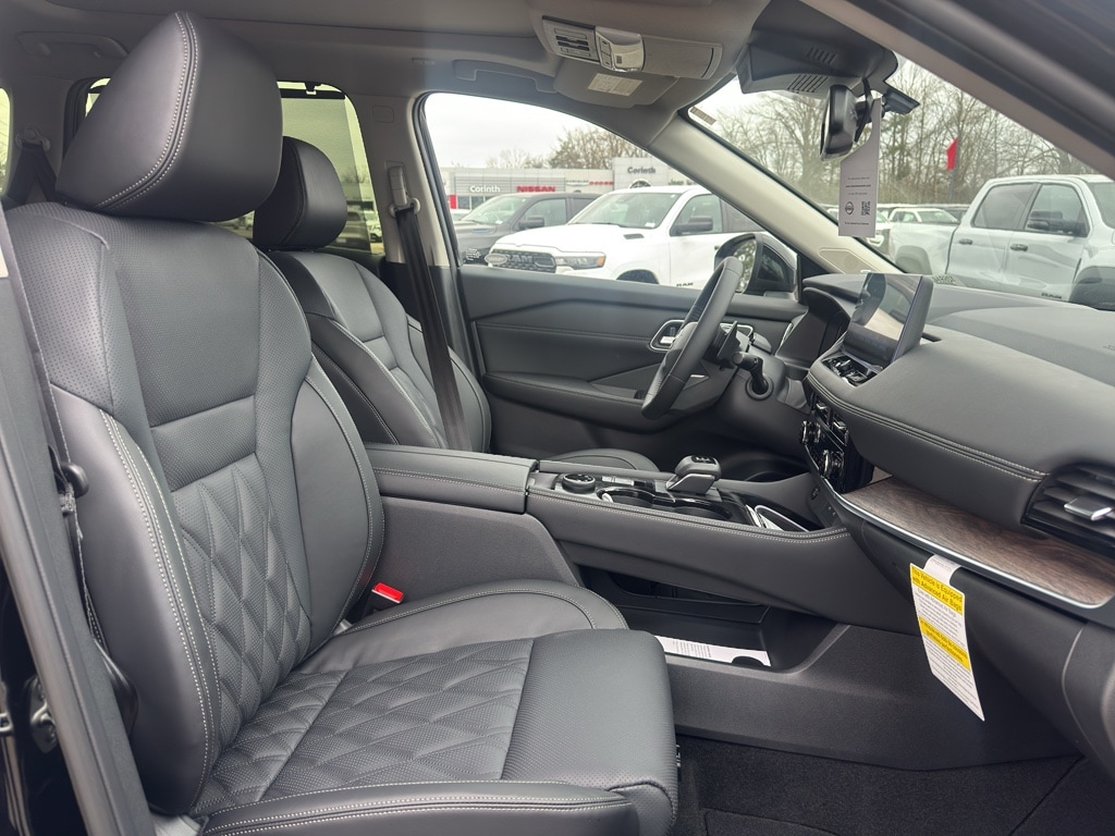 2026 Nissan Rogue Platinum - Photo 17