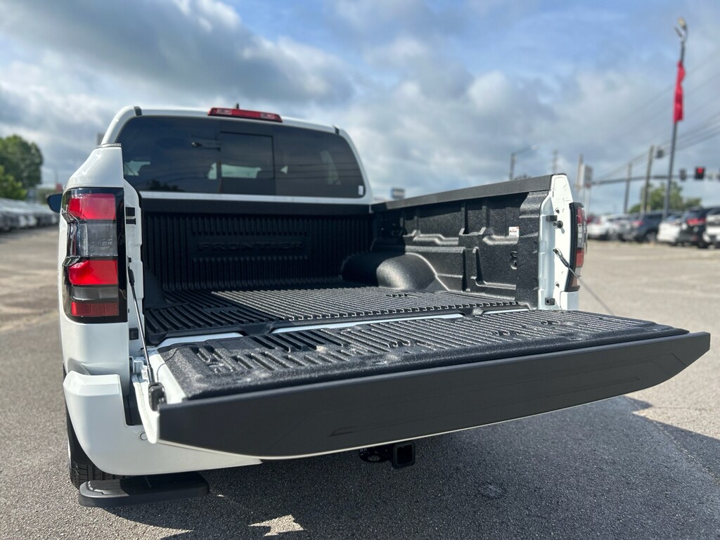 2026 Nissan Frontier SV - Photo 18