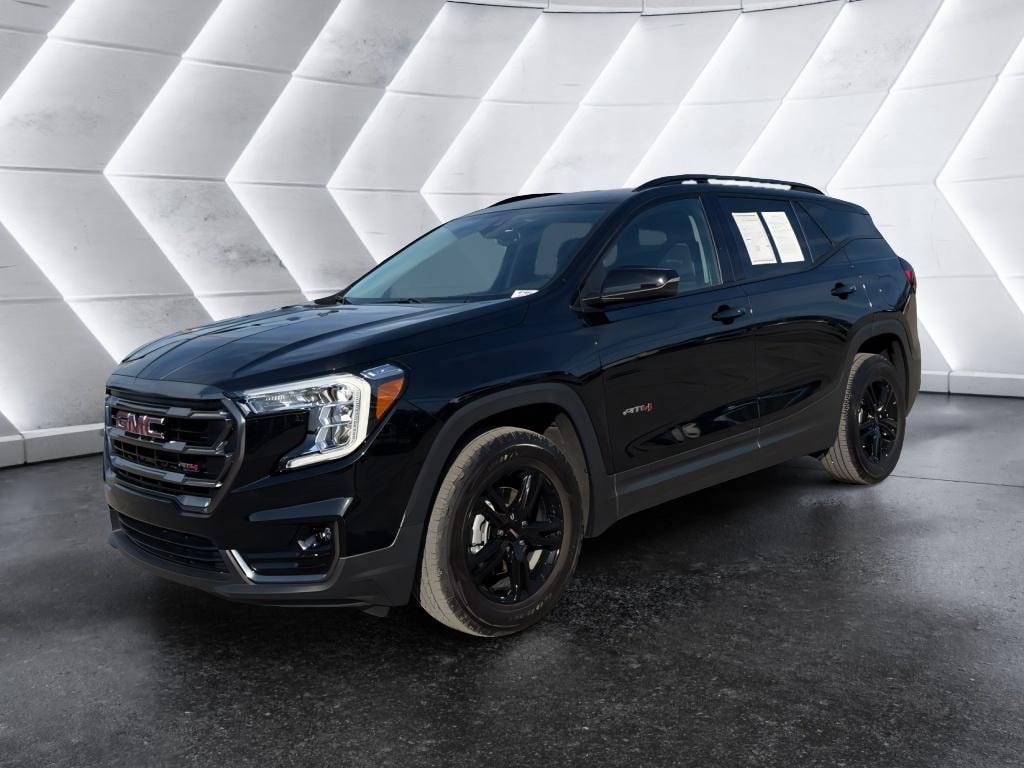 Used 2024 GMC Terrain AT4 SUV