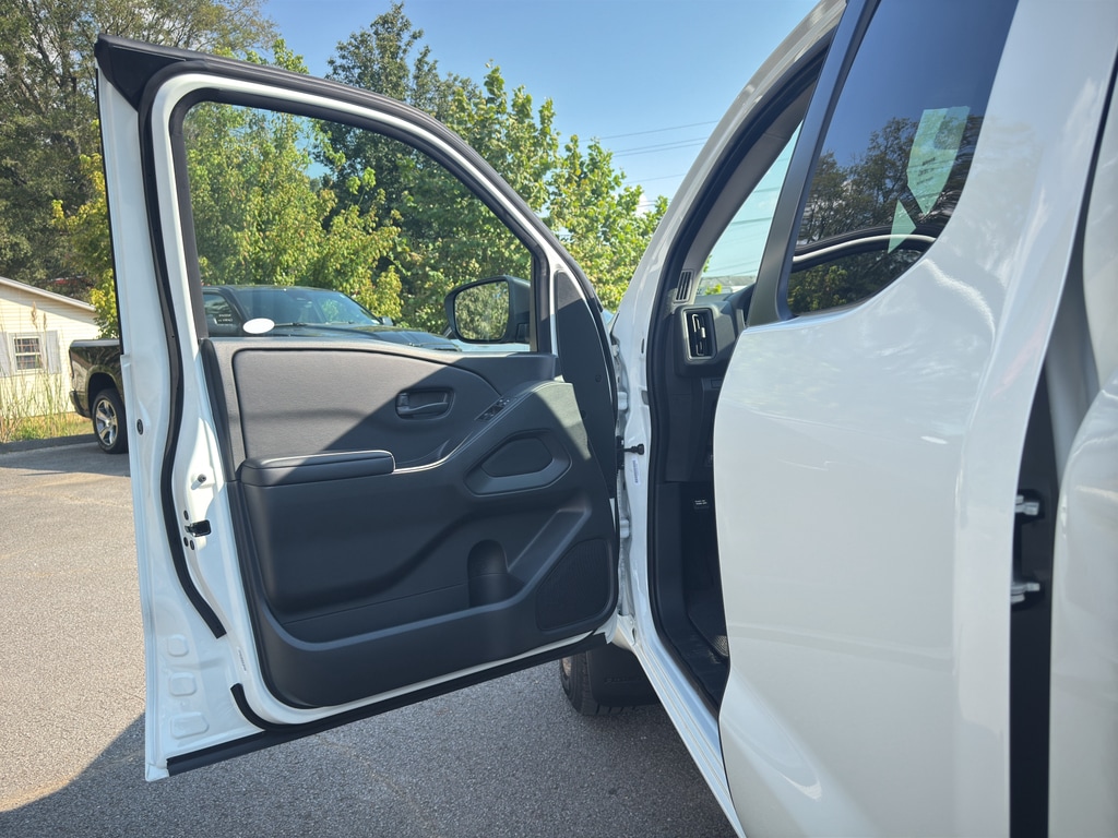 2026 Nissan Frontier S - Photo 18