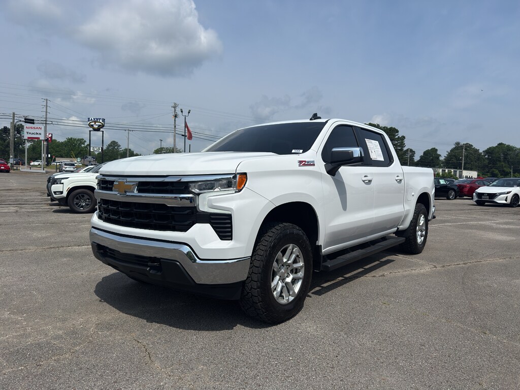 2024 Chevrolet Silverado 1500 photo 3