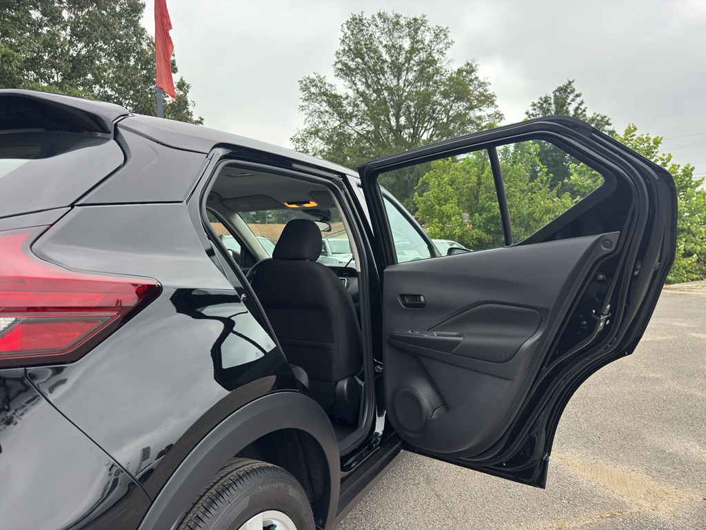 2025 Nissan KICKS PLAY Base - Photo 21