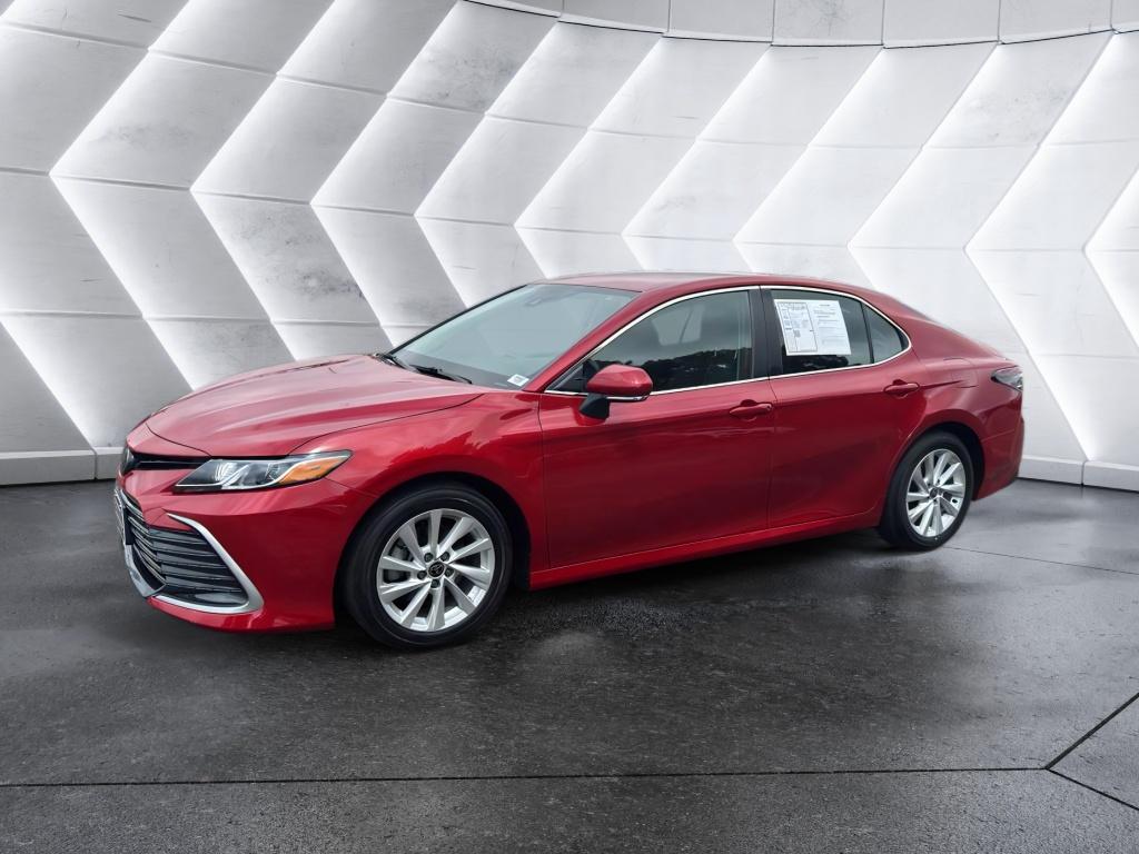 2023 Toyota Camry LE photo 3