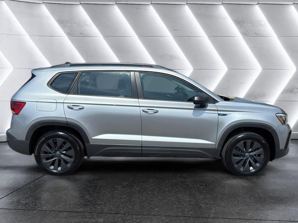 2024 Volkswagen Taos S photo 3
