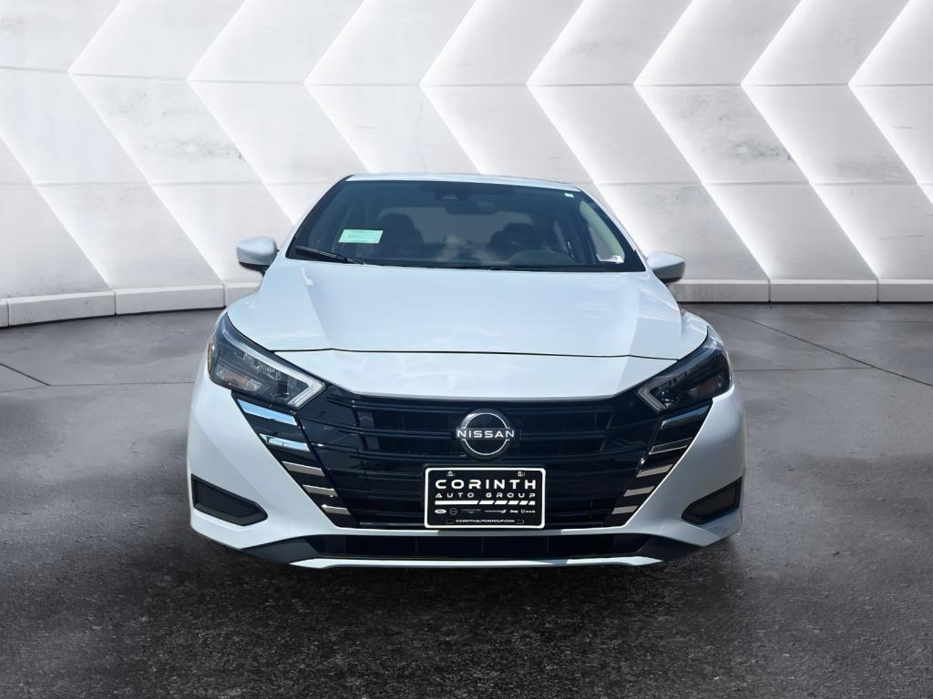 2025 Nissan Versa 1.6 SV photo 2