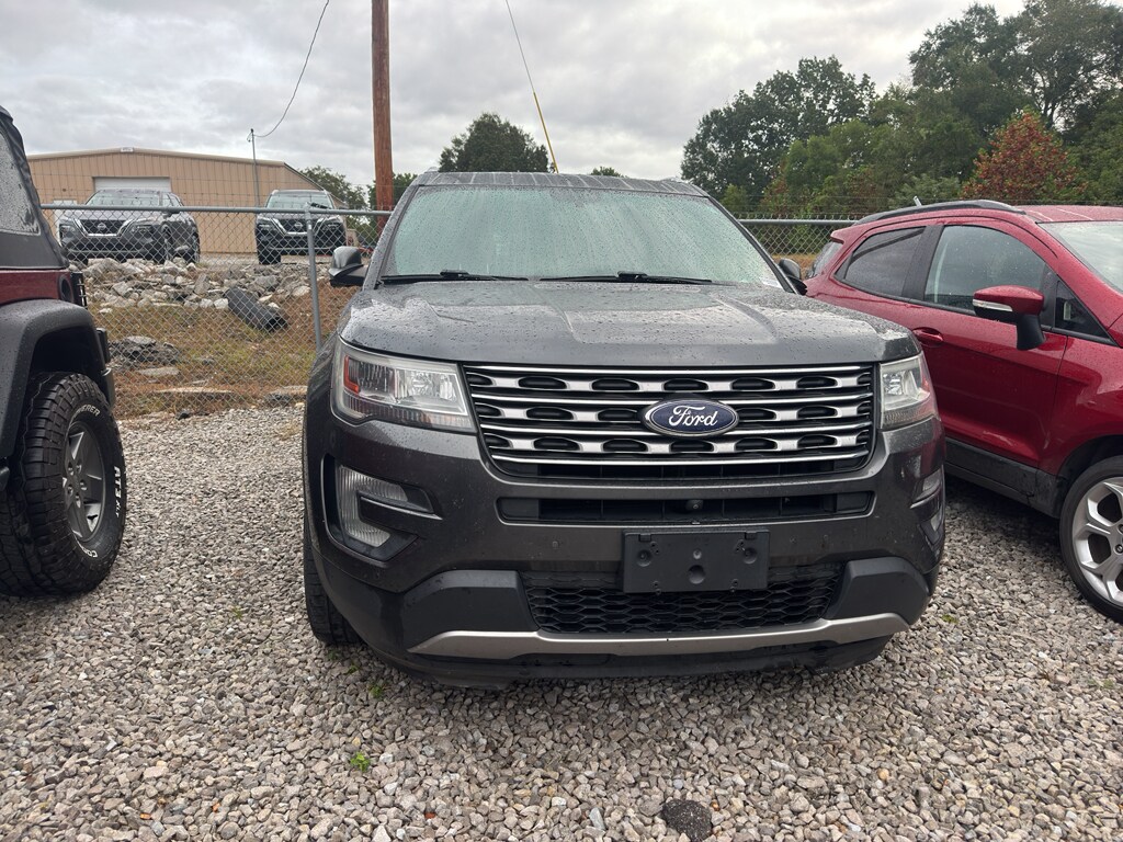 2017 Ford Explorer Limited photo 2