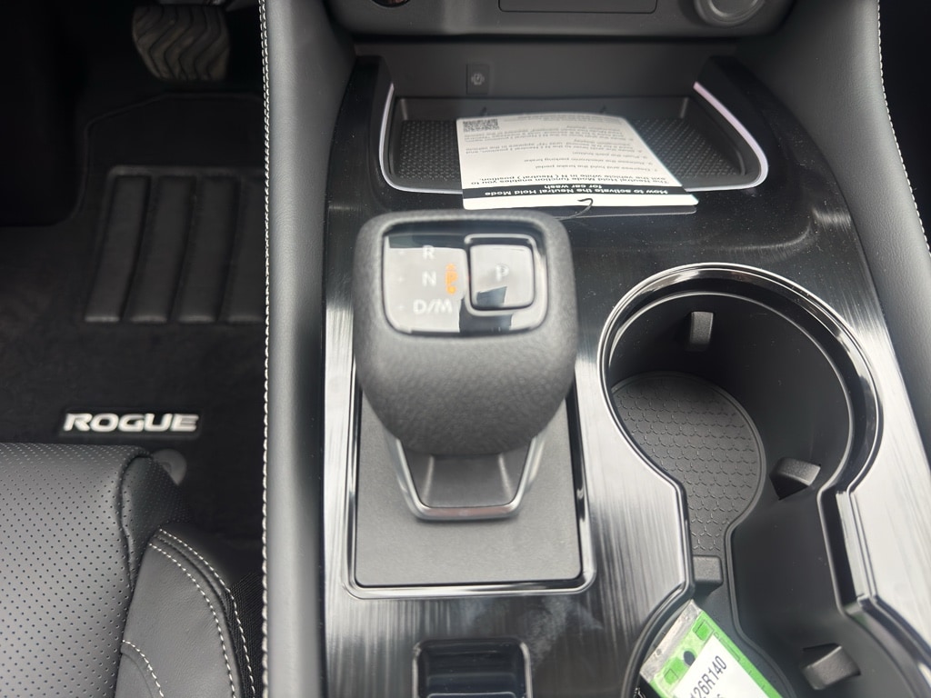 2026 Nissan Rogue Platinum - Photo 16
