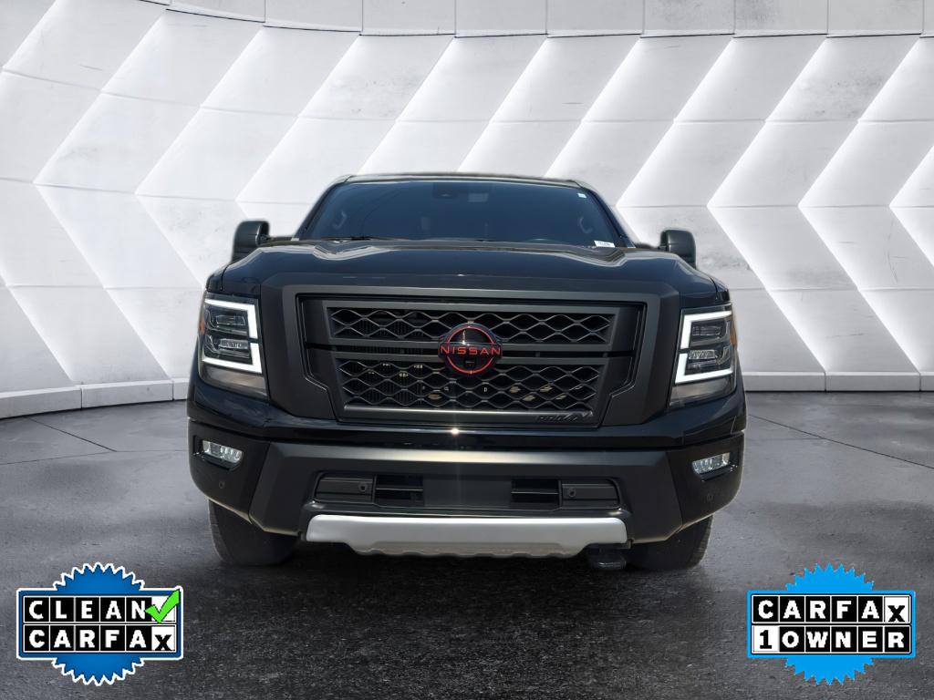 2024 Nissan Titan PRO-4X photo 2