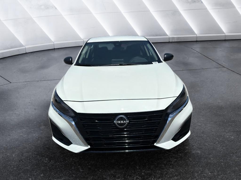 2025 Nissan Altima S photo 2