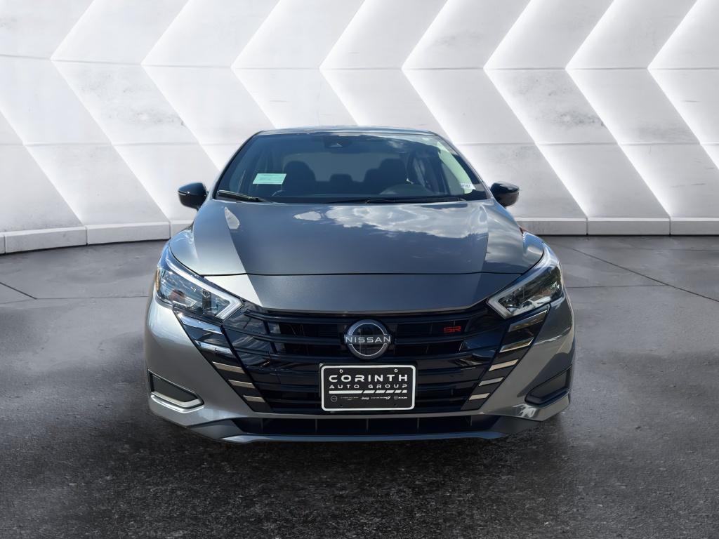 2025 Nissan Versa 1.6 SR photo 2