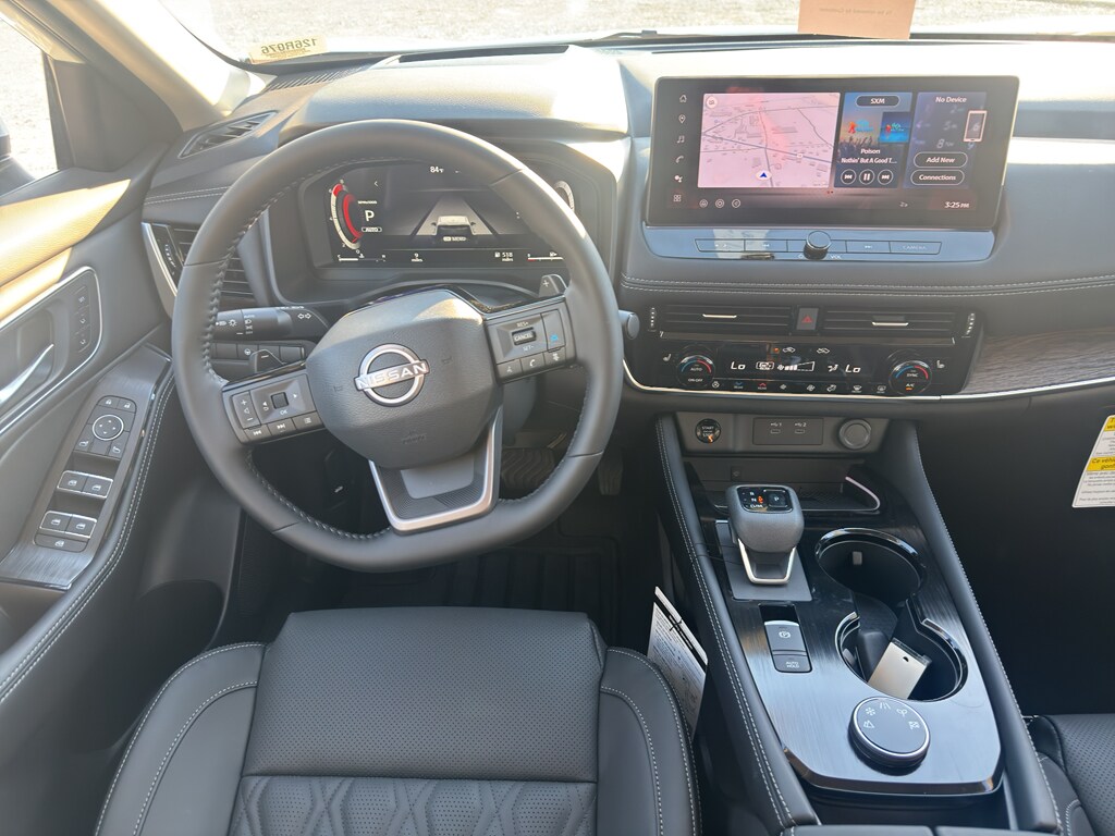 2026 Nissan Rogue Platinum - Photo 13