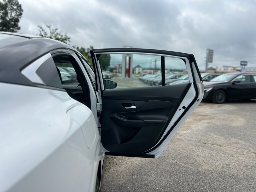 2026 Nissan Sentra SR - Photo 22