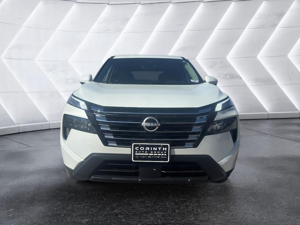 2026 Nissan Rogue SV photo 2