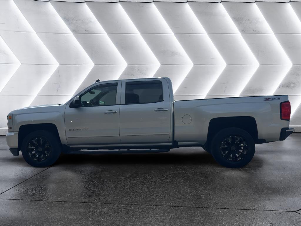 2016 Chevrolet Silverado 1500 LT photo 4