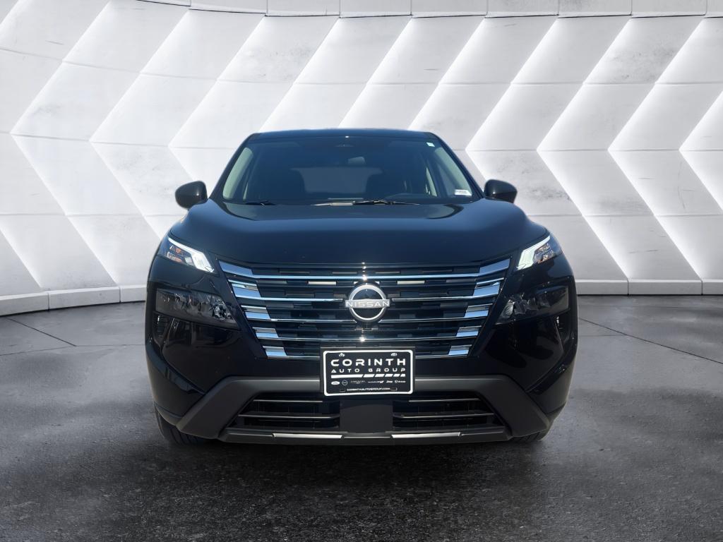 2026 Nissan Rogue S photo 2