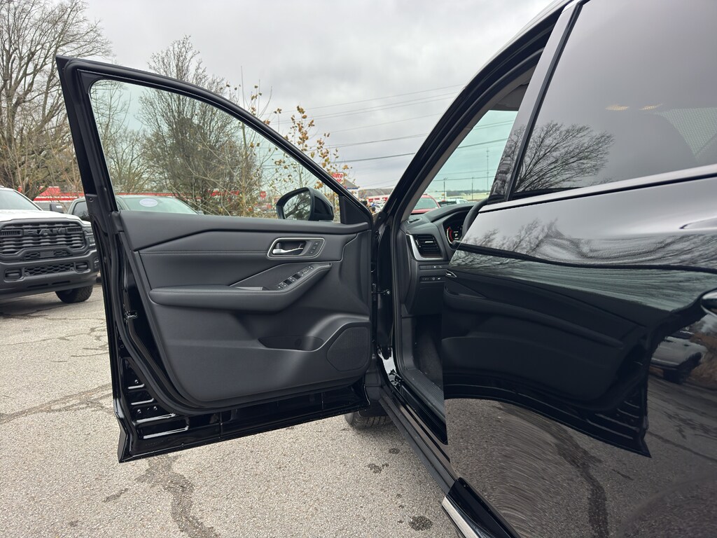 2026 Nissan Rogue Platinum - Photo 18