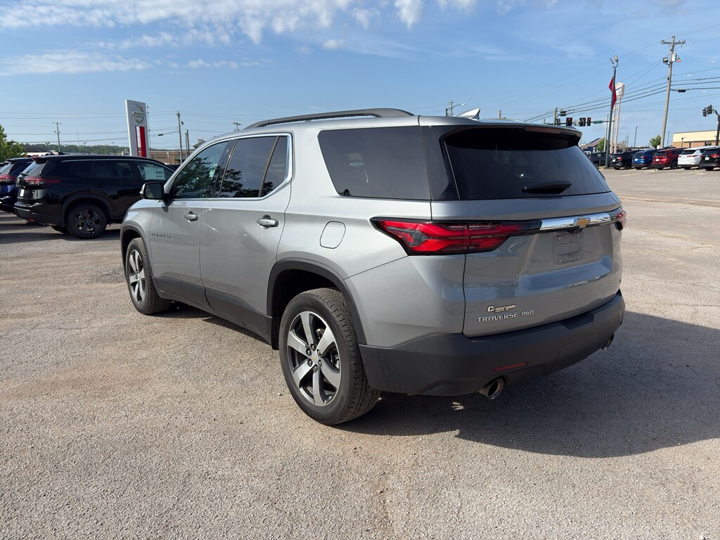 Used 2023 Chevrolet Traverse LT Leather SUV