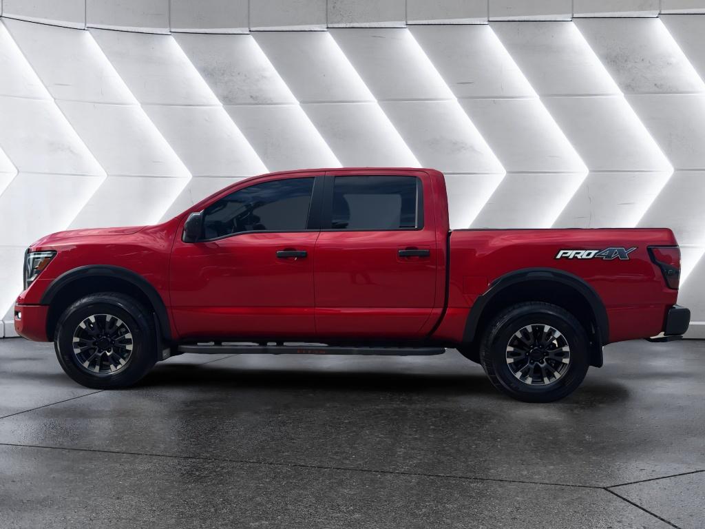 2024 Nissan Titan PRO-4X photo 4