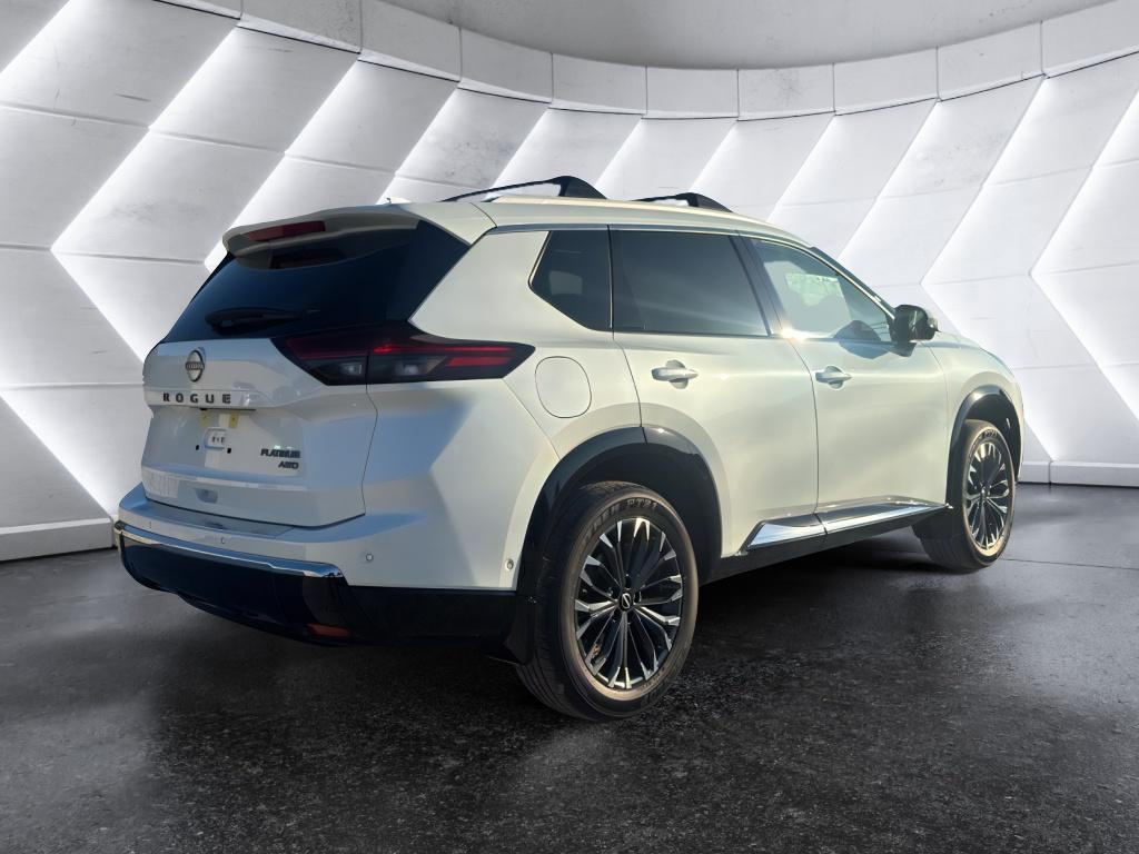2026 Nissan Rogue Platinum - Photo 8