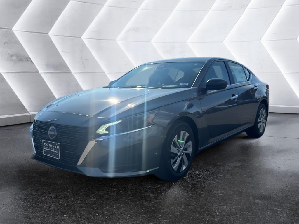 2025 Nissan Altima S photo 3