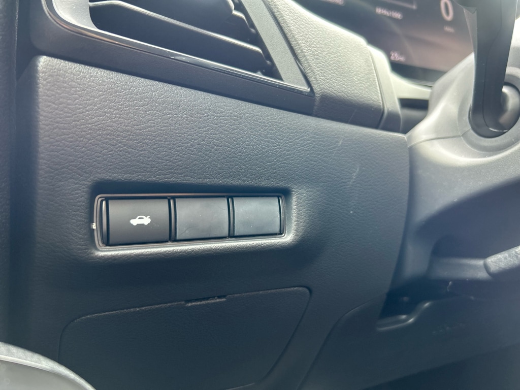 2026 Nissan Sentra SR - Photo 25