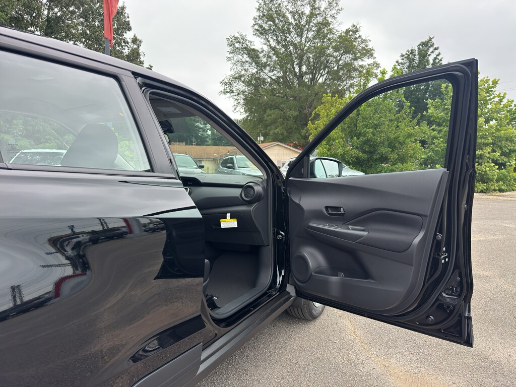 2025 Nissan KICKS PLAY Base - Photo 20