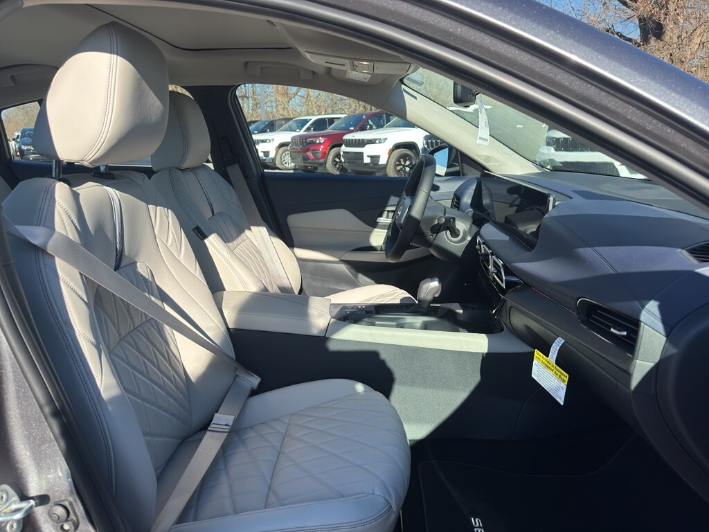 2026 Nissan Sentra SL - Photo 17