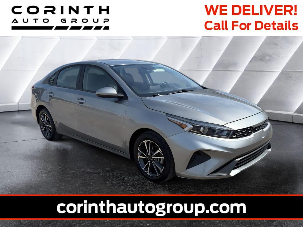 2024 Kia Forte LXS AT's photo