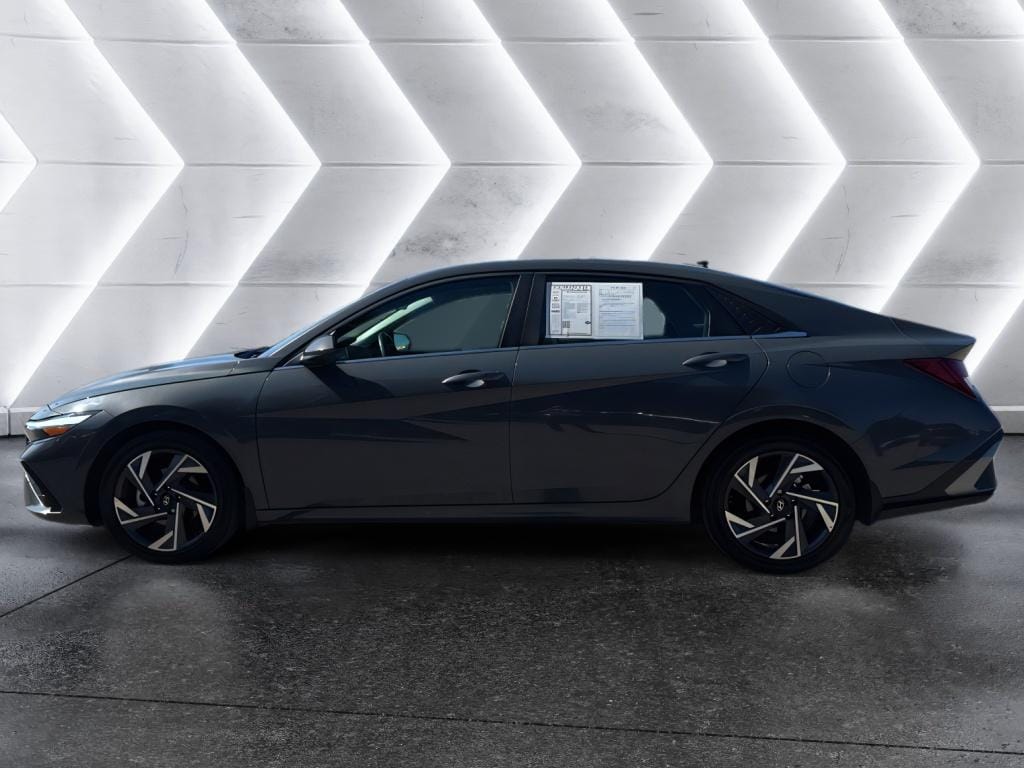 Used 2024 Hyundai Elantra SEL Convenience Package Sedan