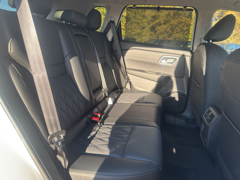 2026 Nissan Rogue Platinum - Photo 17