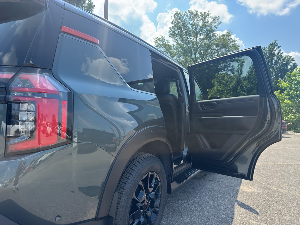 2025 Nissan Armada PRO-4X - Photo 22