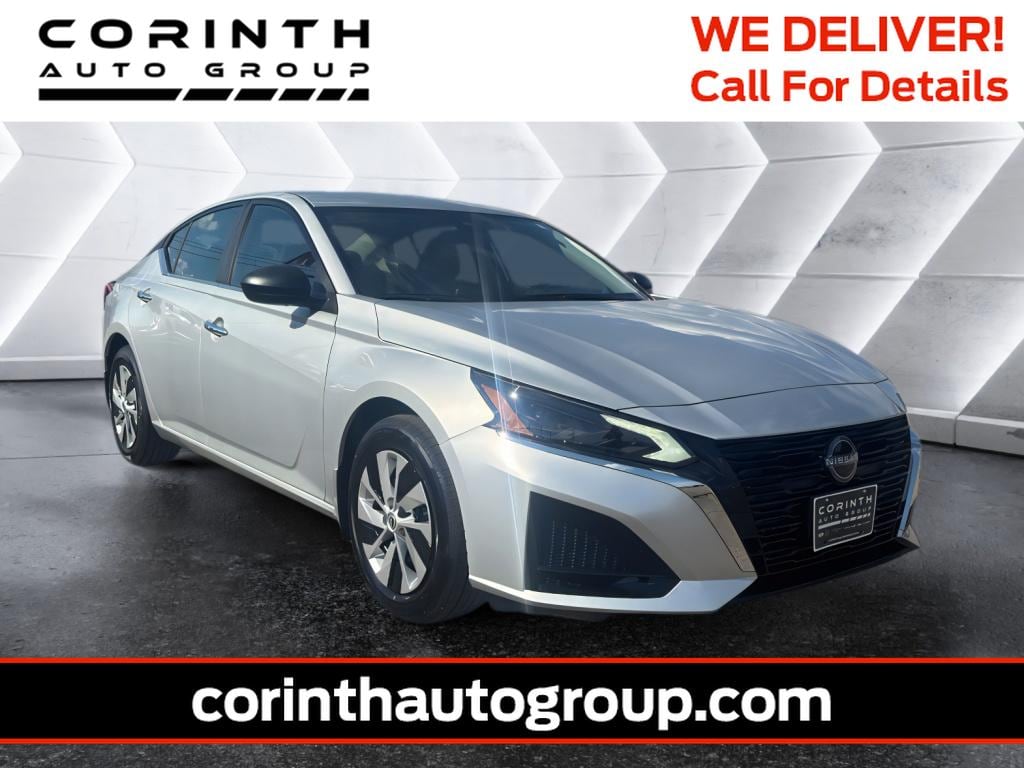 2025 Nissan Altima S's photo