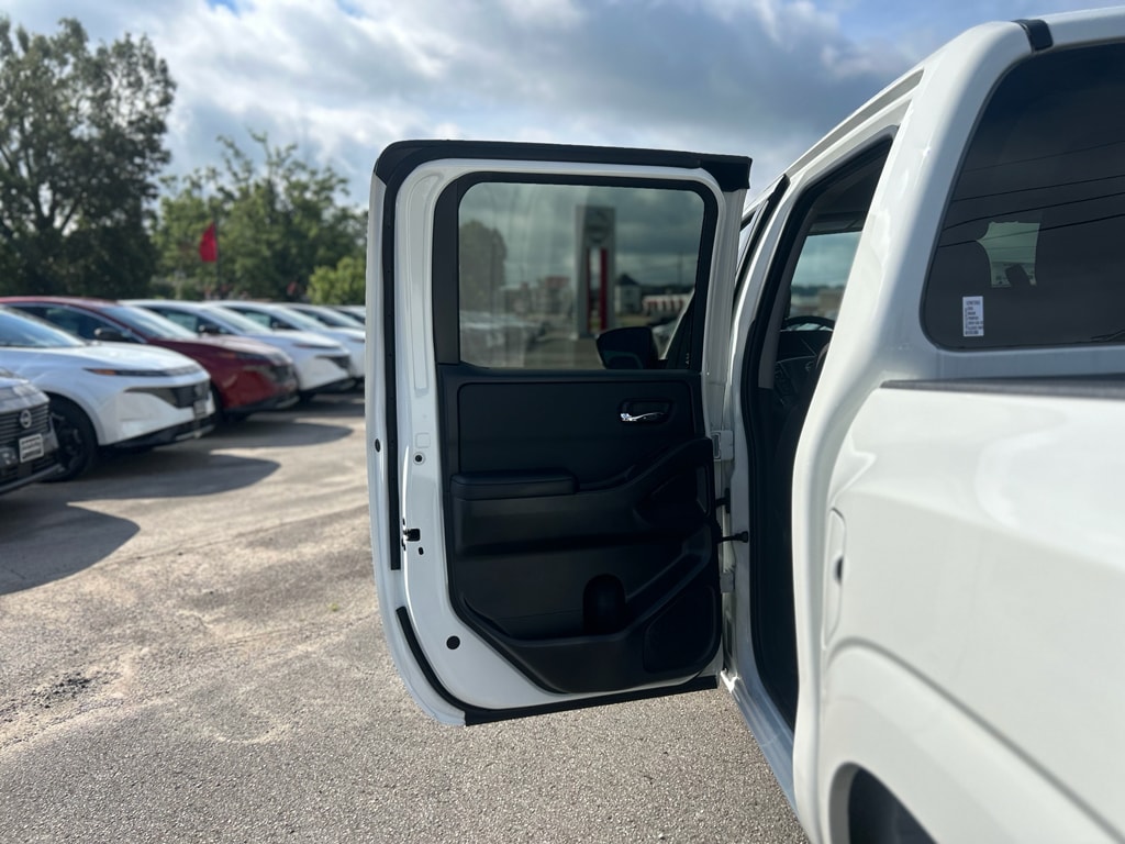 2026 Nissan Frontier SV - Photo 17