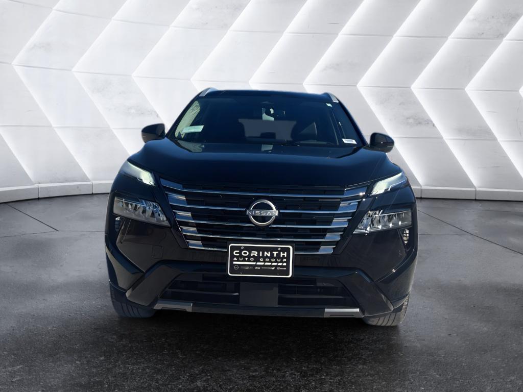 2026 Nissan Rogue Platinum photo 2