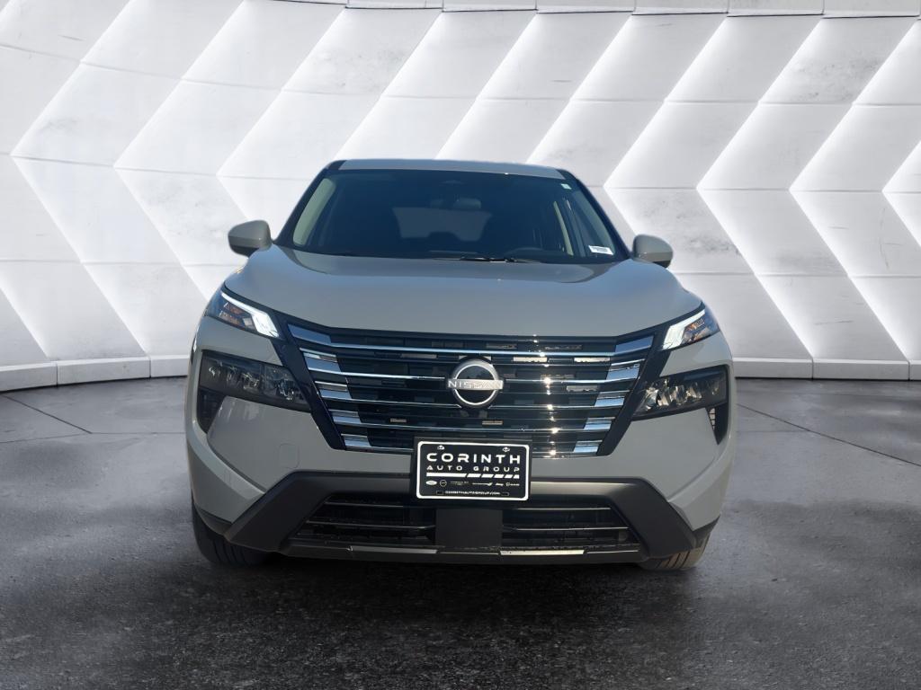 2026 Nissan Rogue SV photo 2