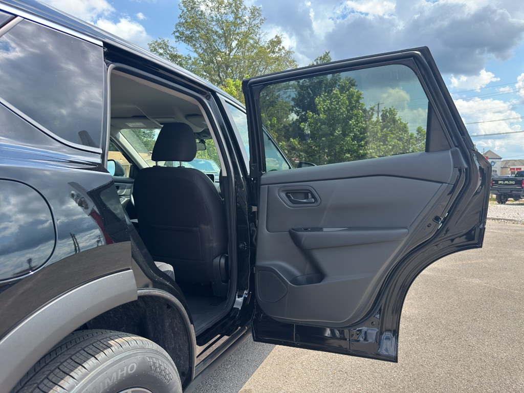 2026 Nissan Rogue S - Photo 20