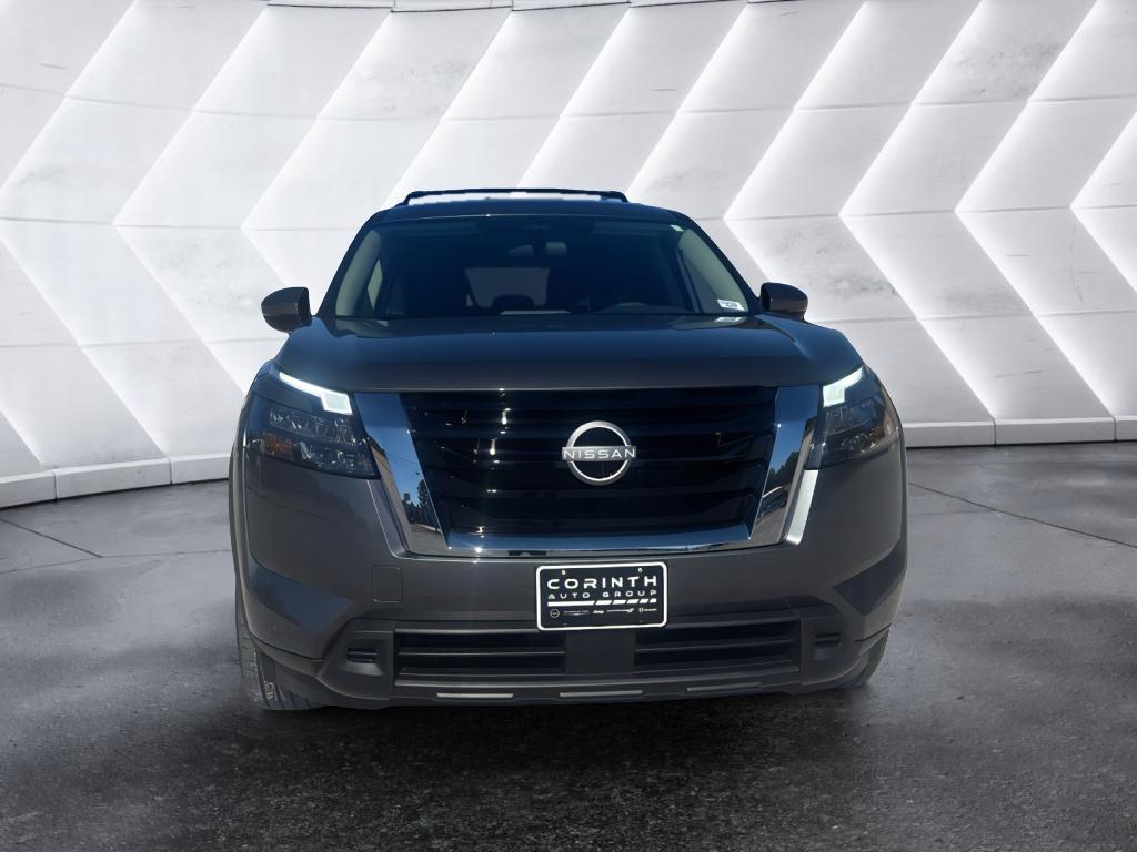 2025 Nissan Pathfinder SV photo 2