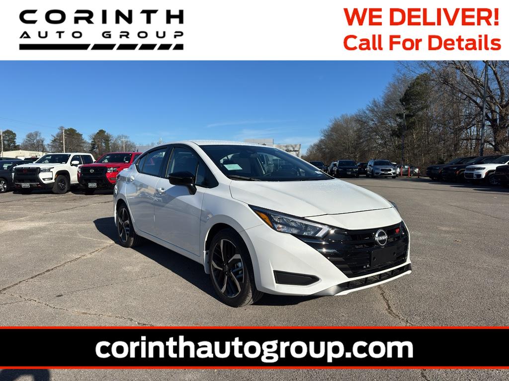 2025 Nissan Versa SR's photo