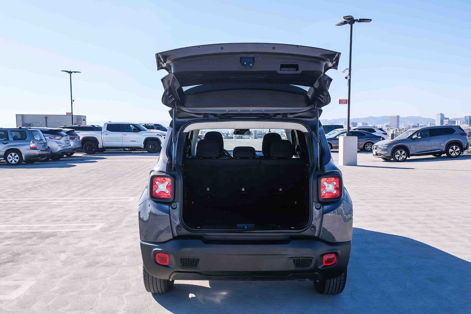 Thumbnail: 2023 Jeep Renegade - 25